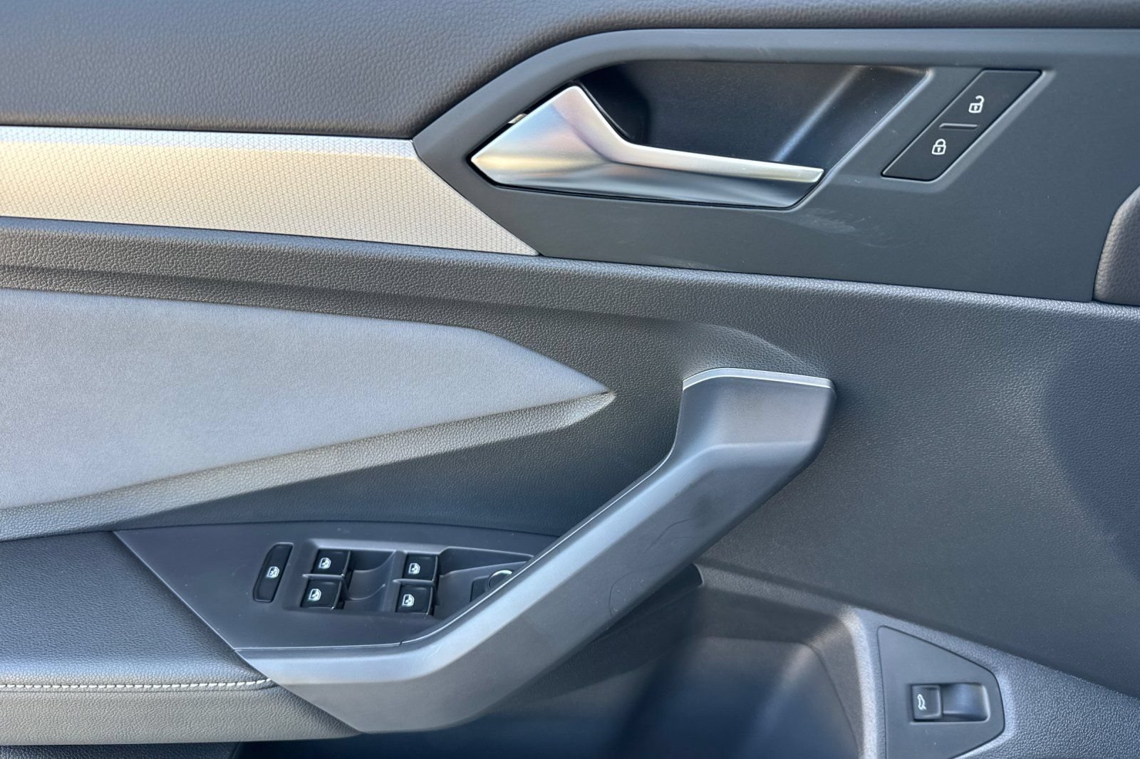 New 2026 Volkswagen Jetta SE FWD image 11