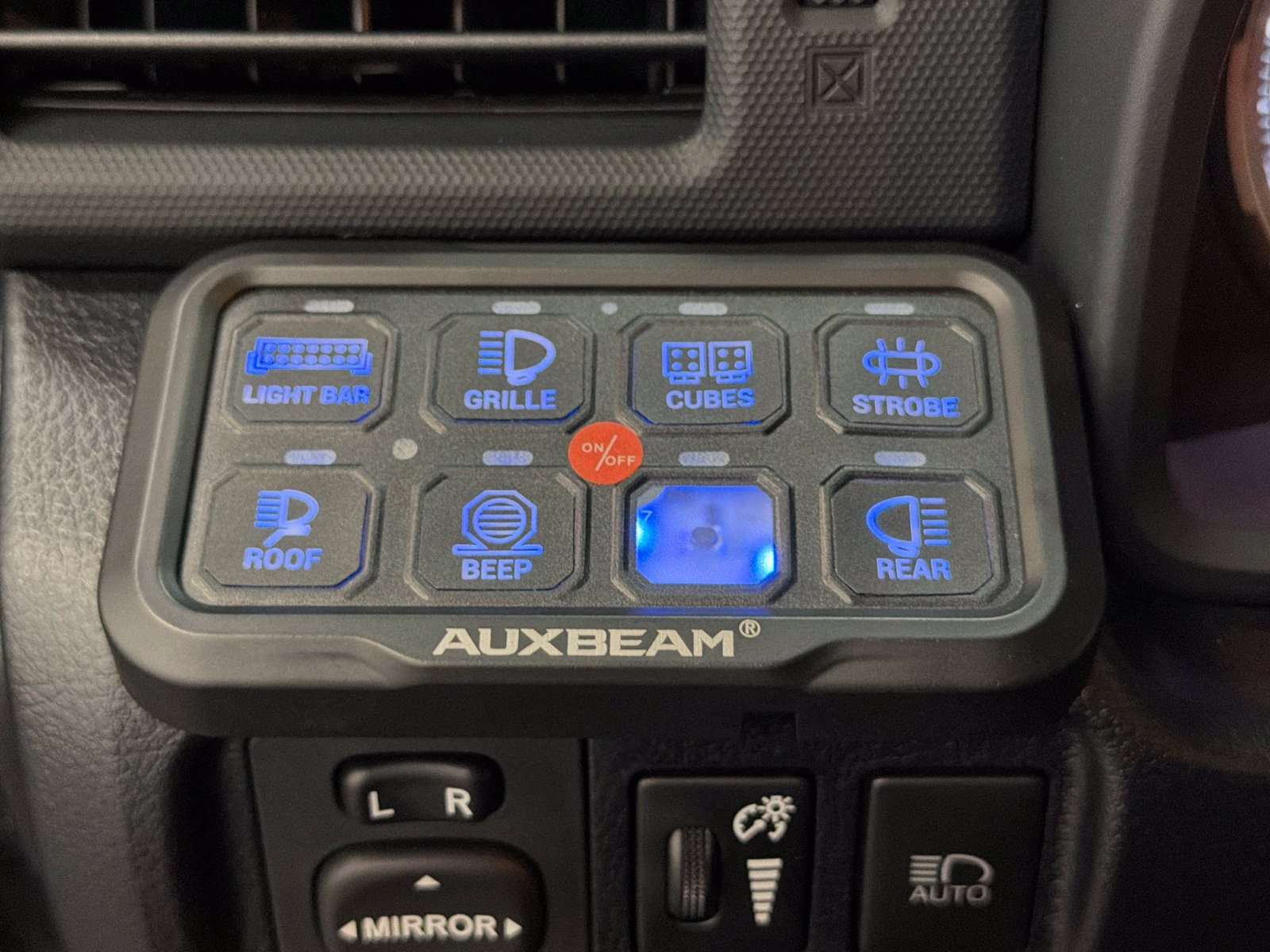 Used 2023 Toyota 4Runner TRD Off-Road Premium w/ Off Road Premium Plus Package AWD/4WD image 29
