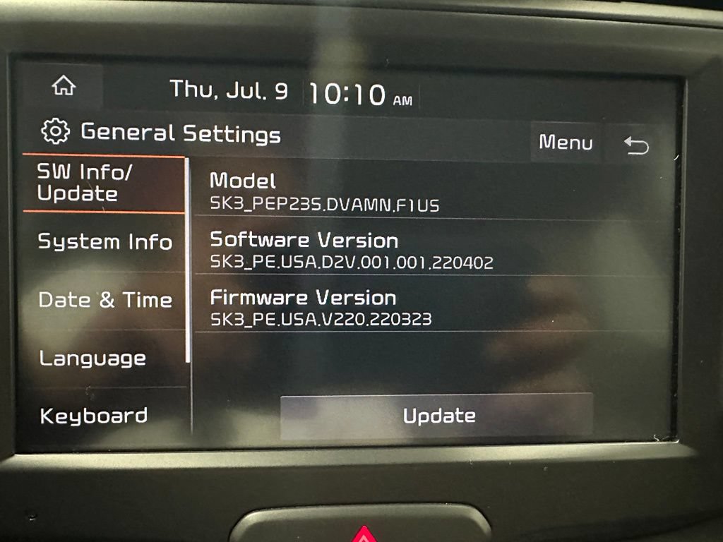 Used 2023 Kia Soul LX w/ LX Technology Package FWD image 34