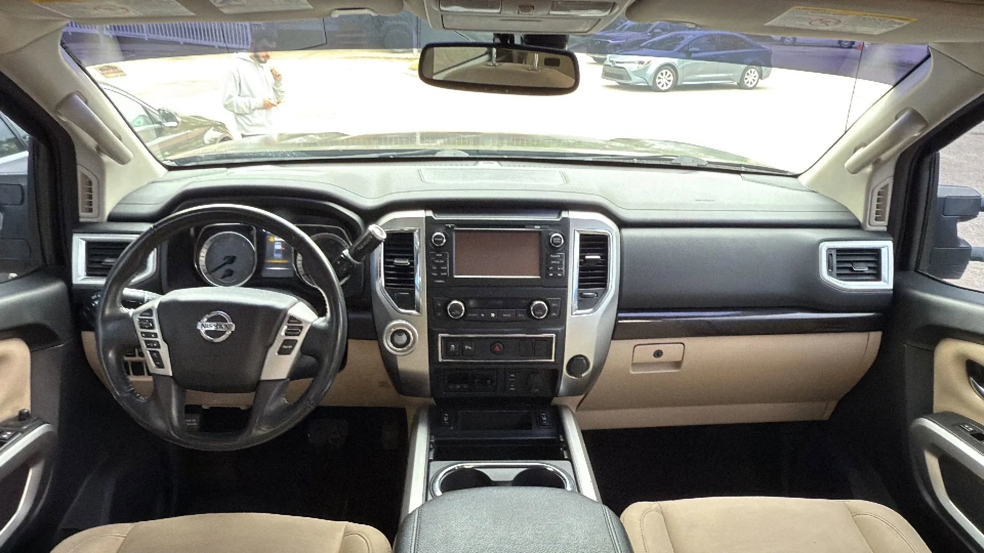 Used 2016 Nissan Titan SV RWD image 24