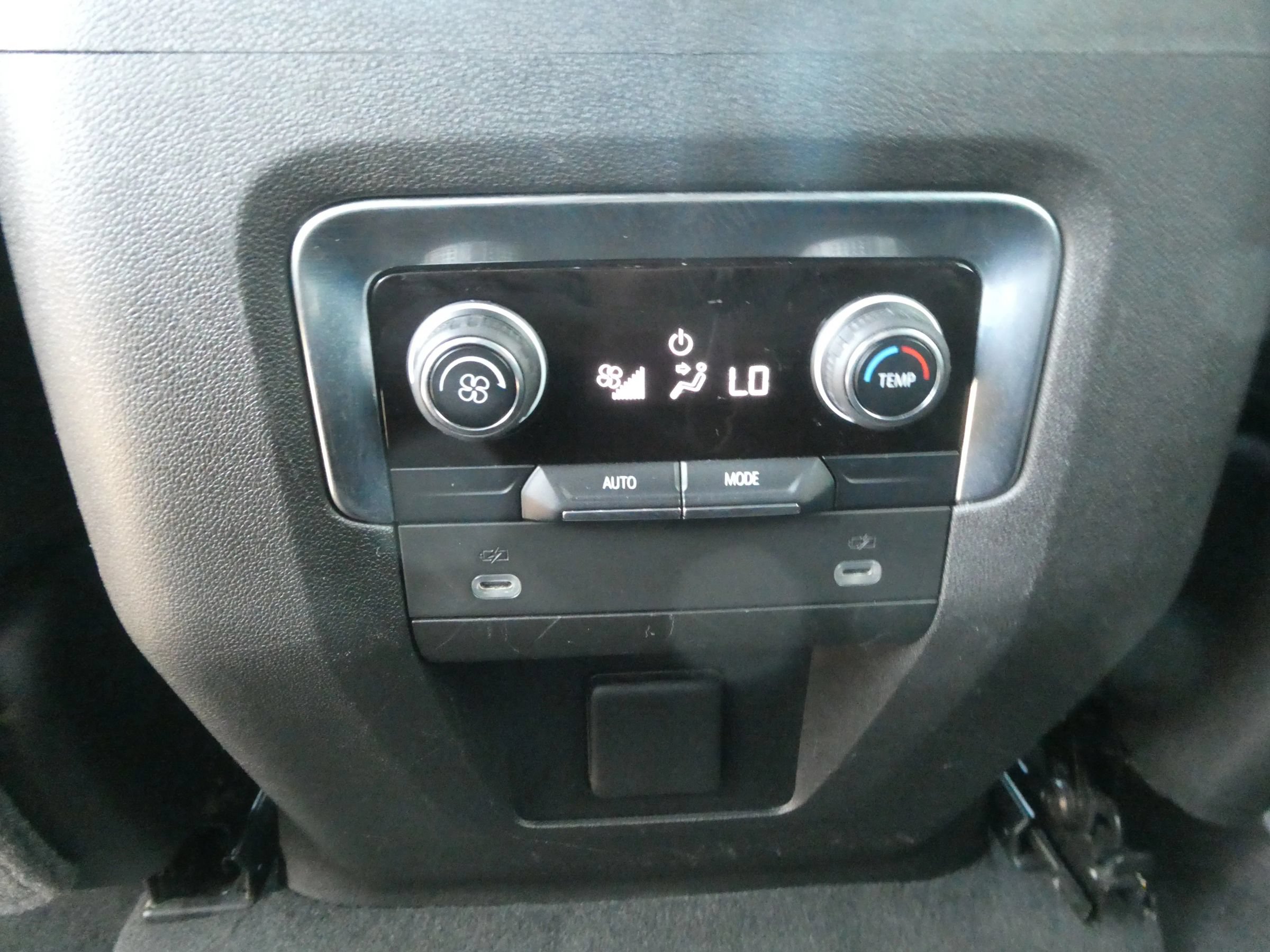 Used 2021 Chevrolet Tahoe LT AWD/4WD image 29