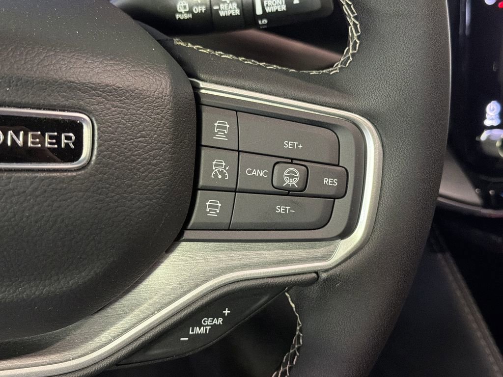 New 2026 Jeep Grand Wagoneer 4WD w/ HD Trailer Tow Package image 34