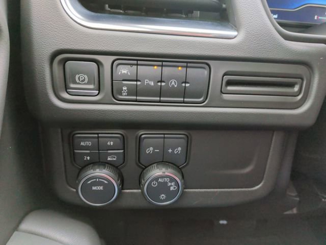 Used 2023 Chevrolet Tahoe RST image 27