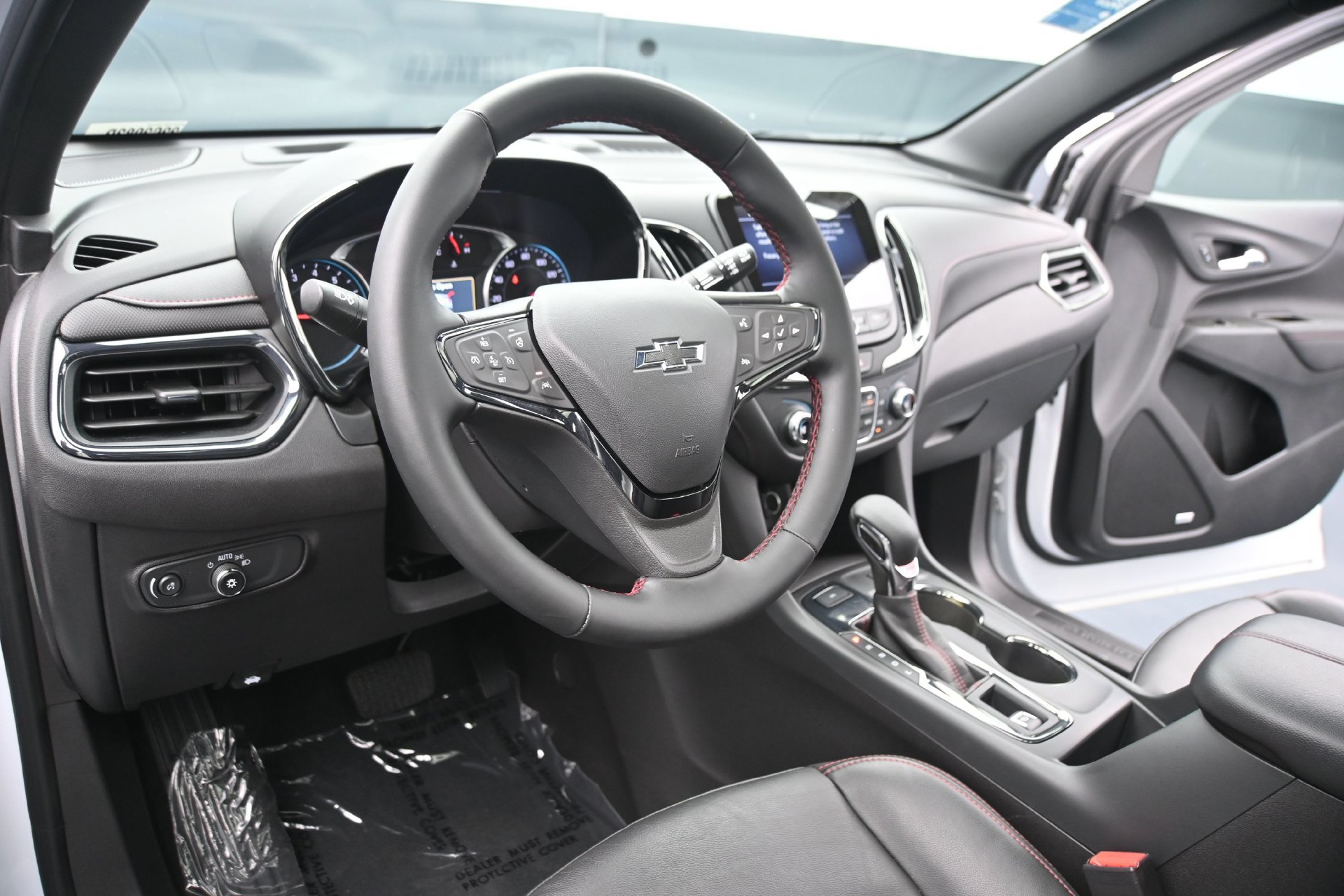 Used 2024 Chevrolet Equinox RS w/ RS Leather Package AWD/4WD image 22