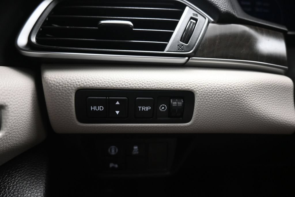Used 2018 Honda Accord Touring image 29