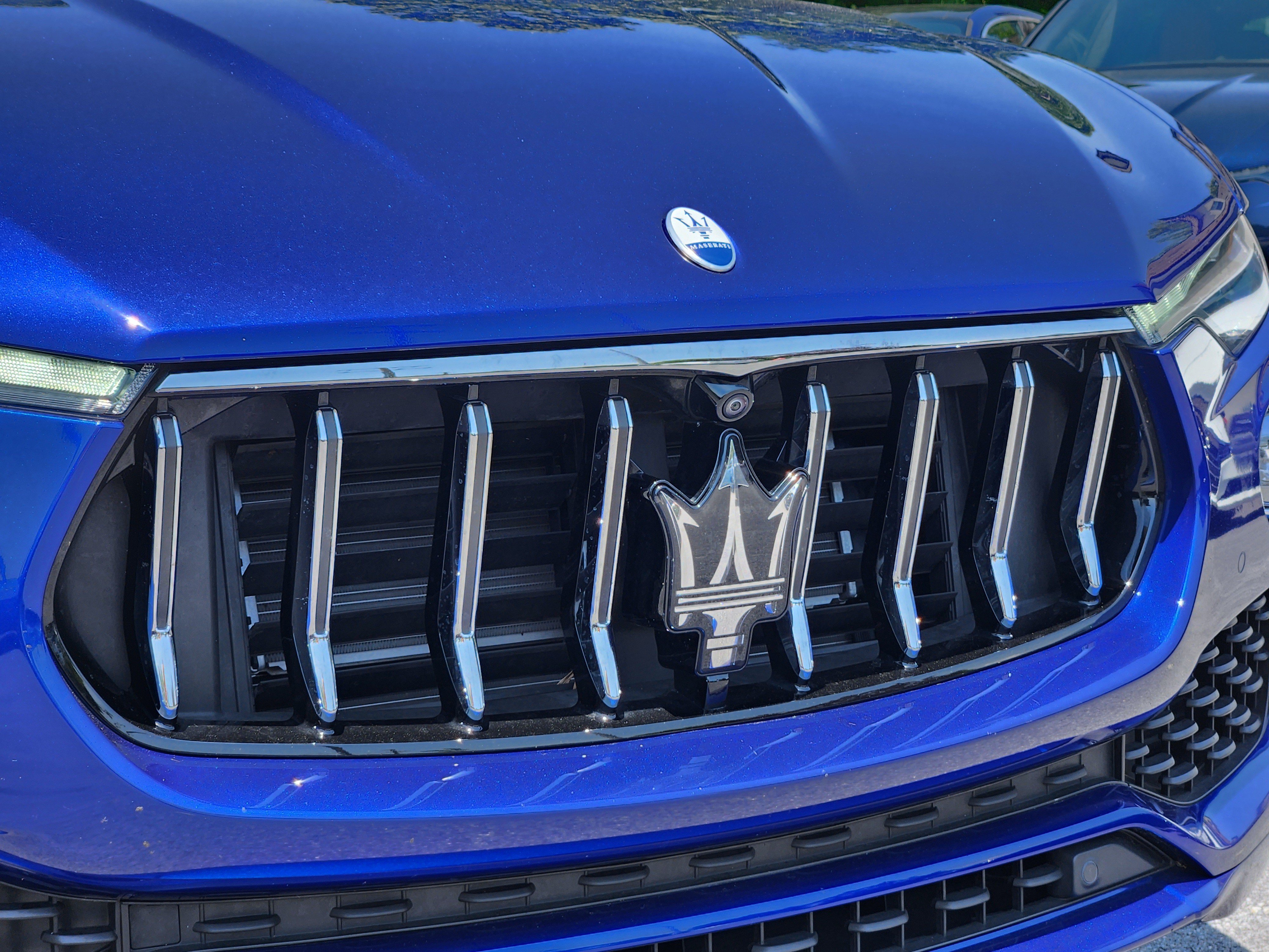 Used 2023 Maserati Levante GT AWD/4WD image 9