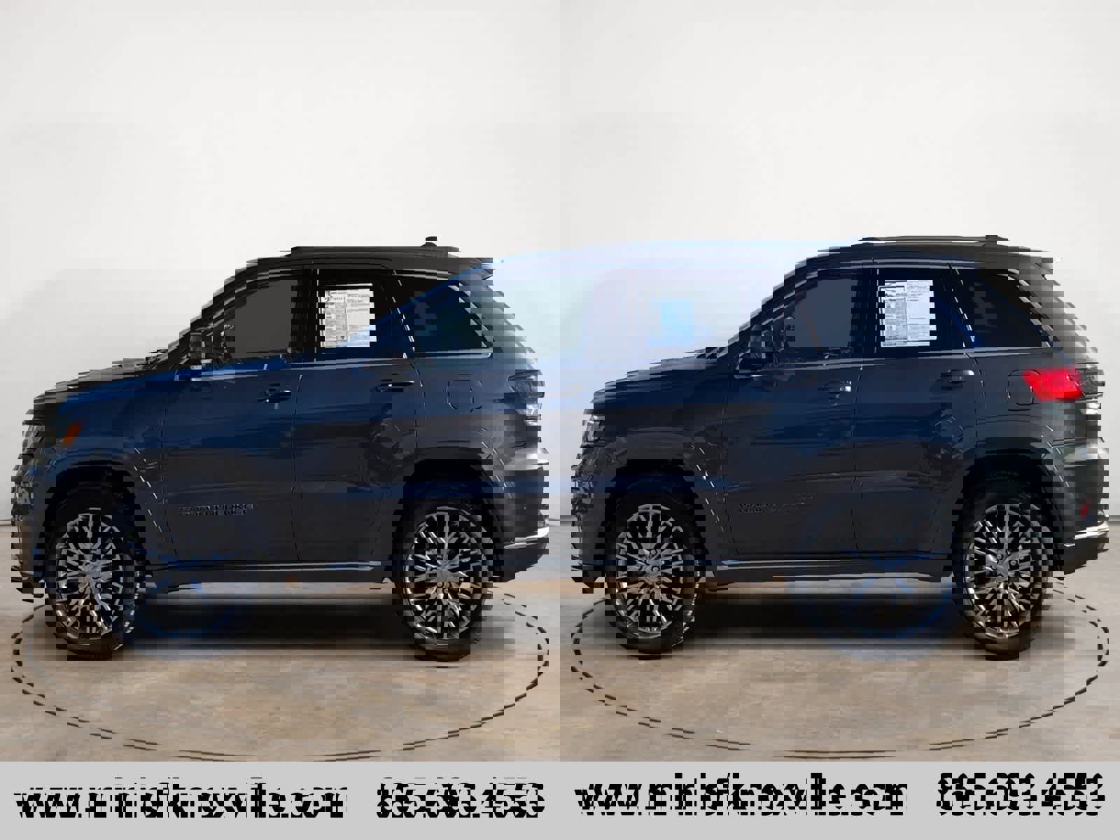 Used 2017 Jeep Grand Cherokee Summit w/ Platinum Series Group image 6