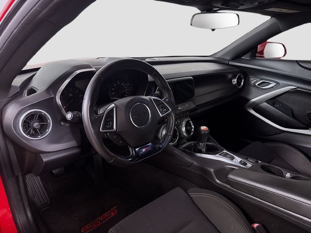 Used 2016 Chevrolet Camaro SS RWD image 10