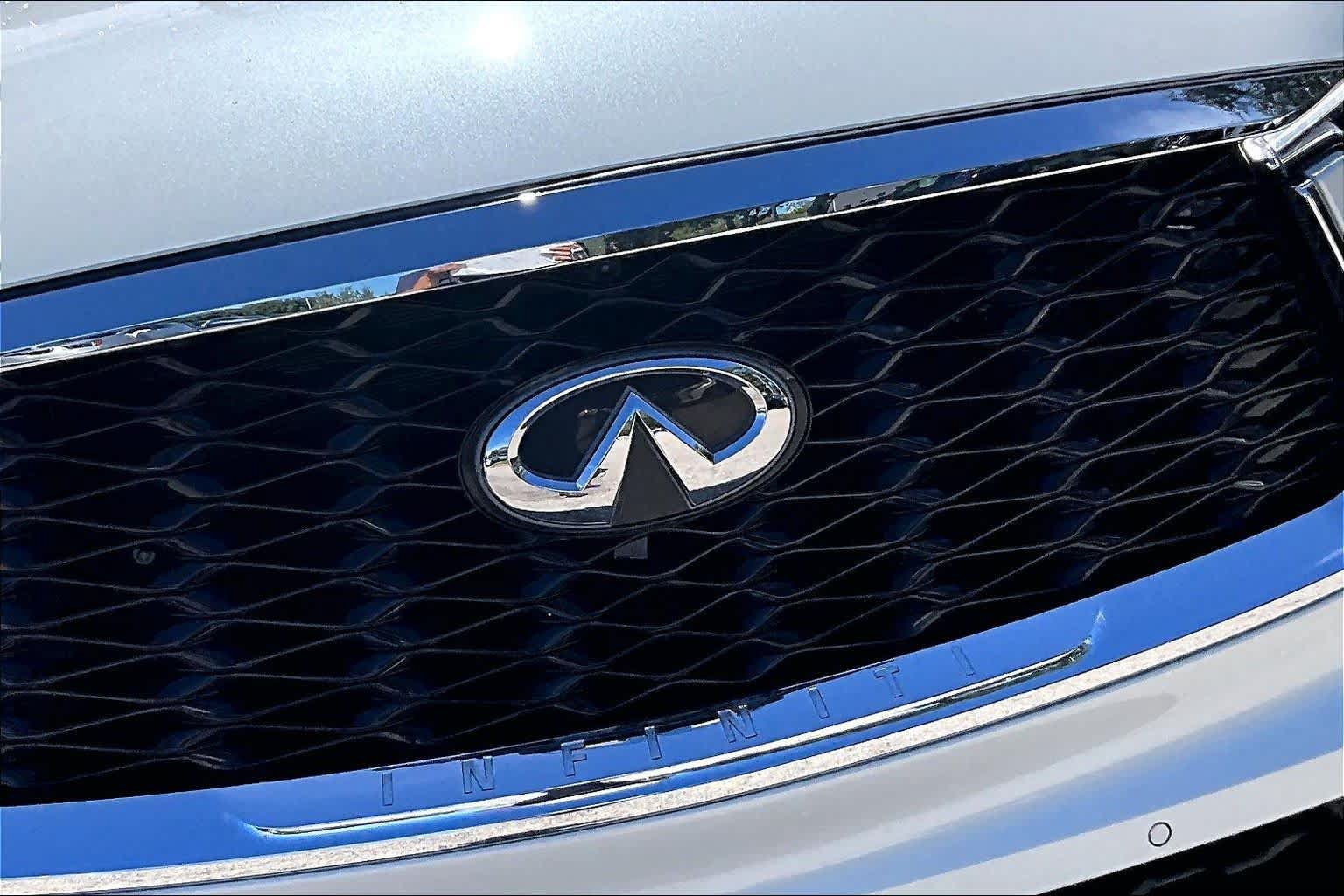 Used 2025 INFINITI QX60 Sensory w/ Vision Package AWD/4WD image 30