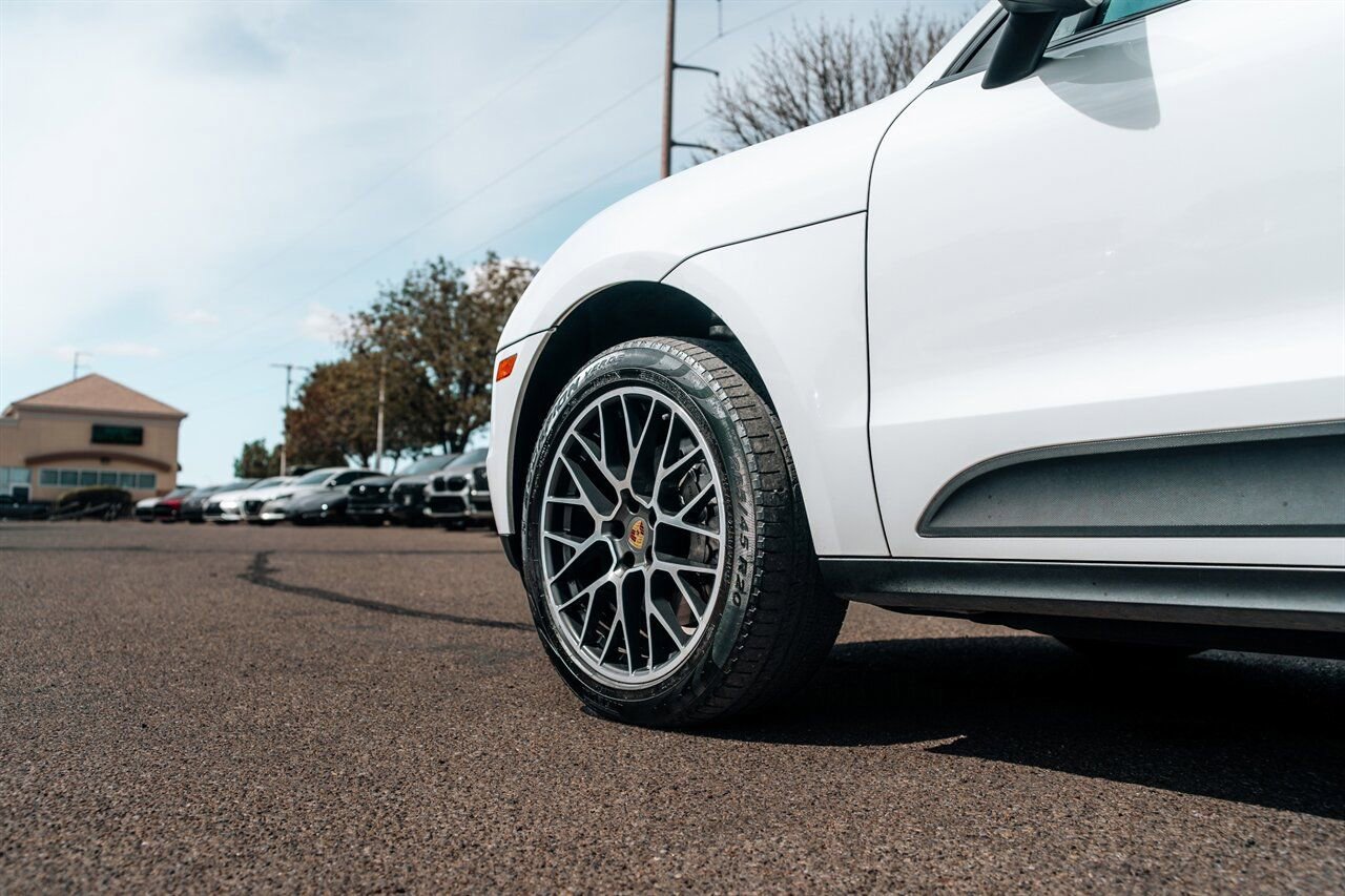 Used 2018 Porsche Macan S image 33