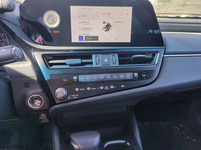 Used 2025 Lexus ES 350 w/ Accessory Package (Z2) image 20