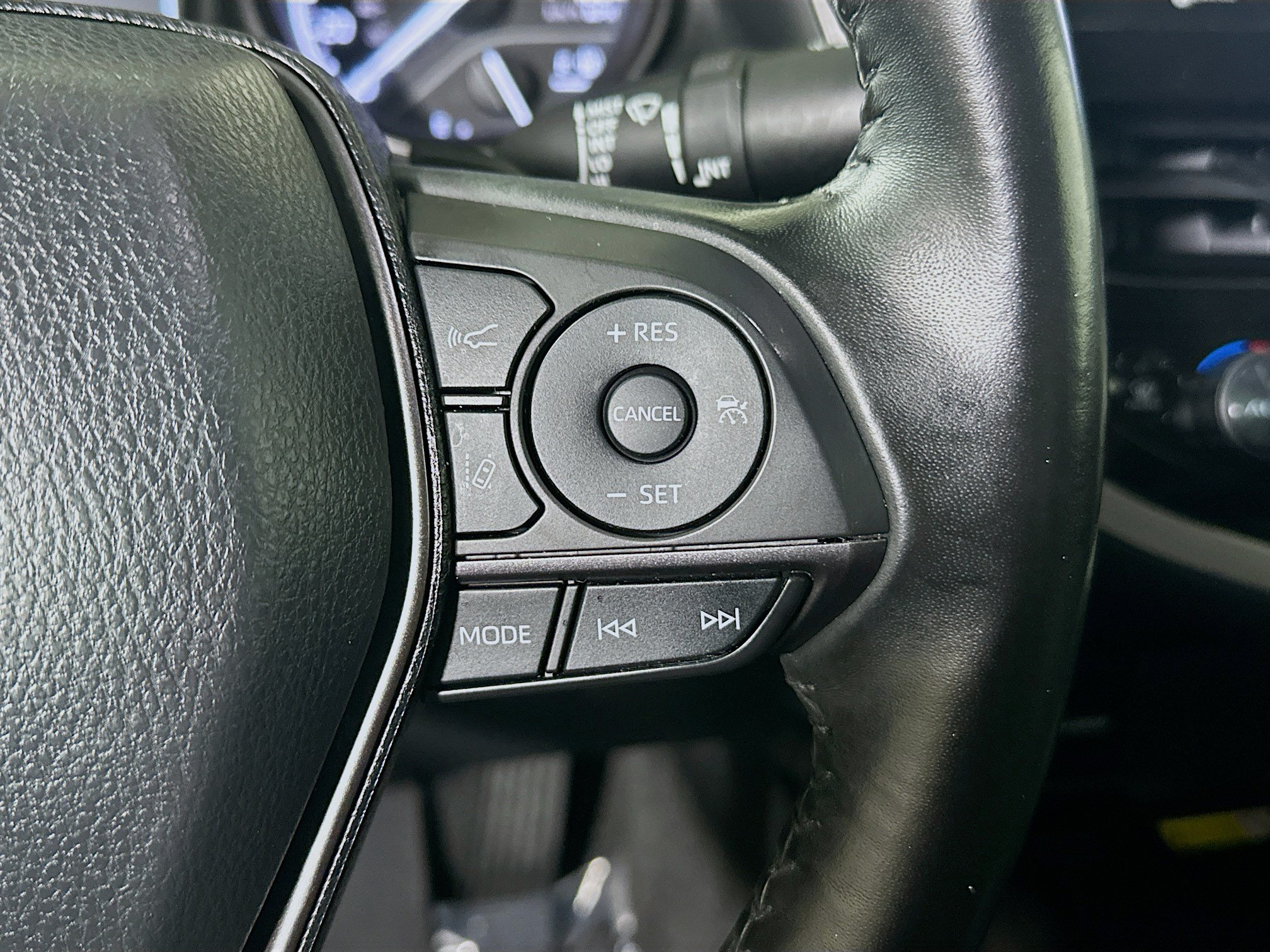 Used 2023 Toyota Camry SE w/ Audio Upgrade Package FWD image 17