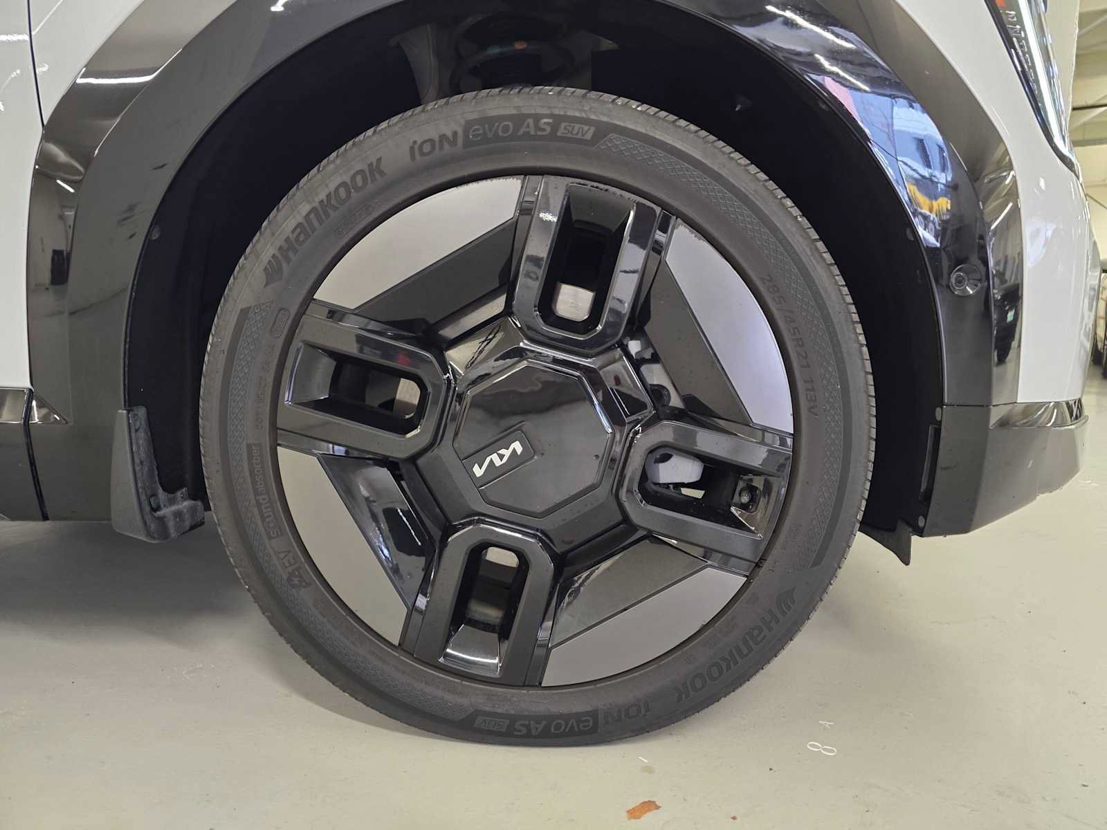 Used 2024 Kia EV9 GT-Line AWD/4WD image 9