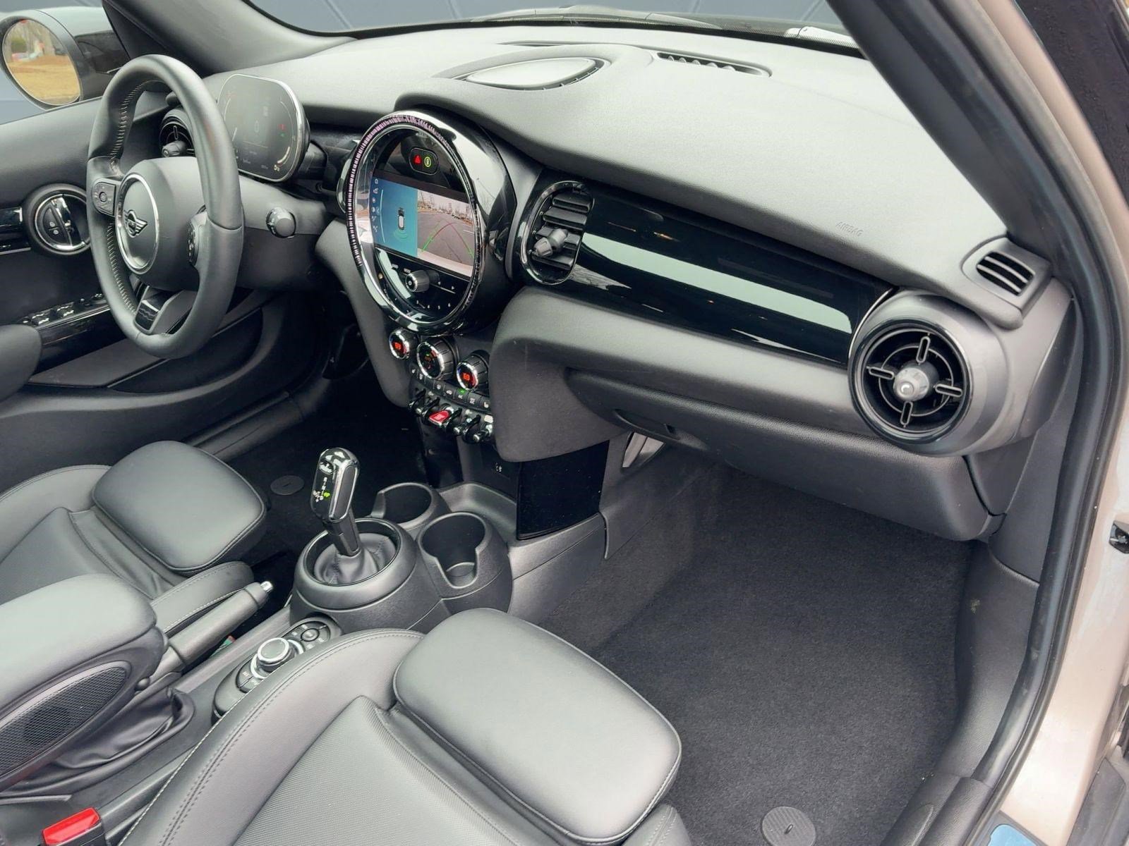 Used 2023 MINI Cooper S image 31