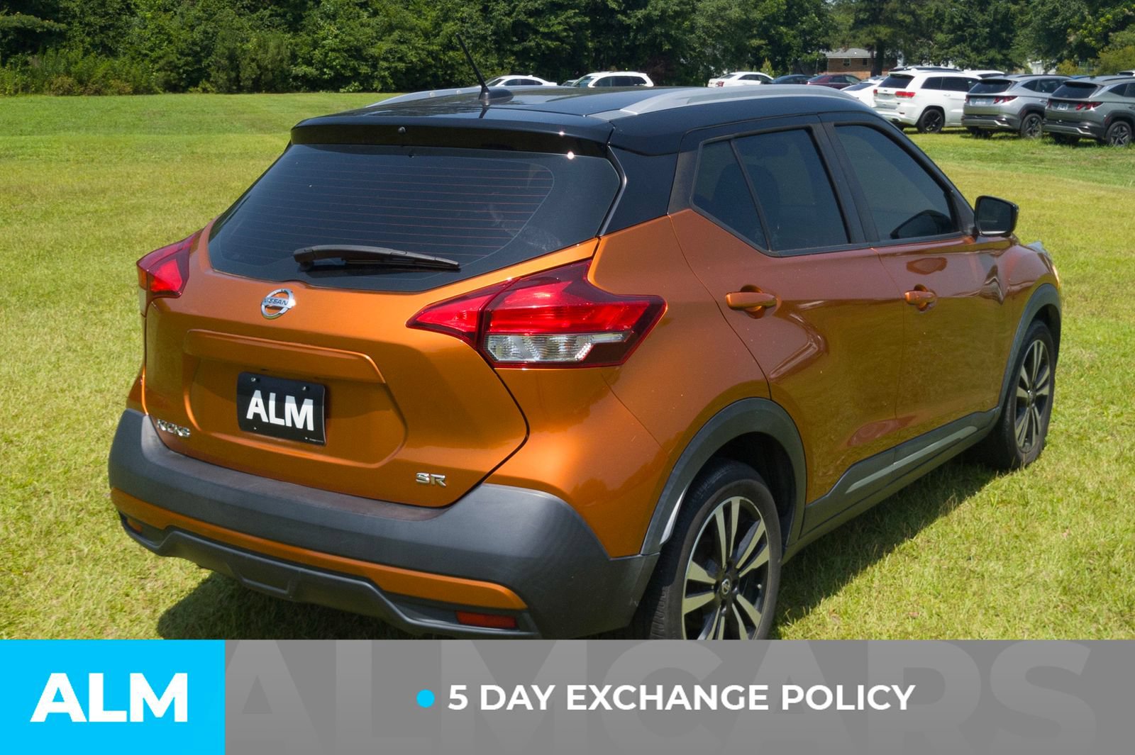 Used 2019 Nissan Kicks S FWD image 4
