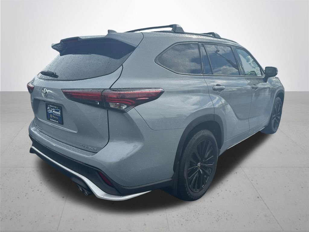 Certified 2025 Toyota Highlander XSE AWD/4WD image 8