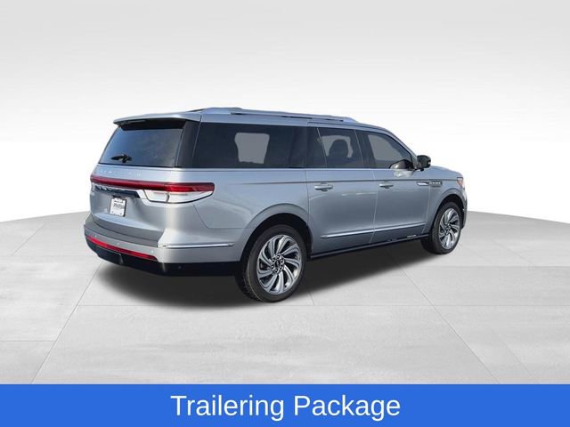 Used 2023 Lincoln Navigator L Reserve image 10