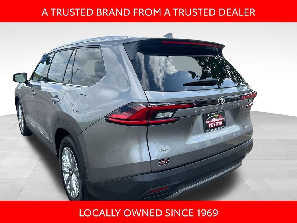 Certified 2025 Toyota Grand Highlander AWD image 4