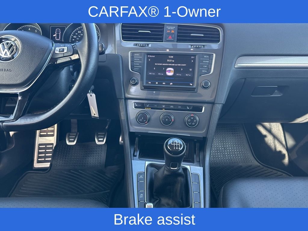 Used 2017 Volkswagen Golf Alltrack S image 18