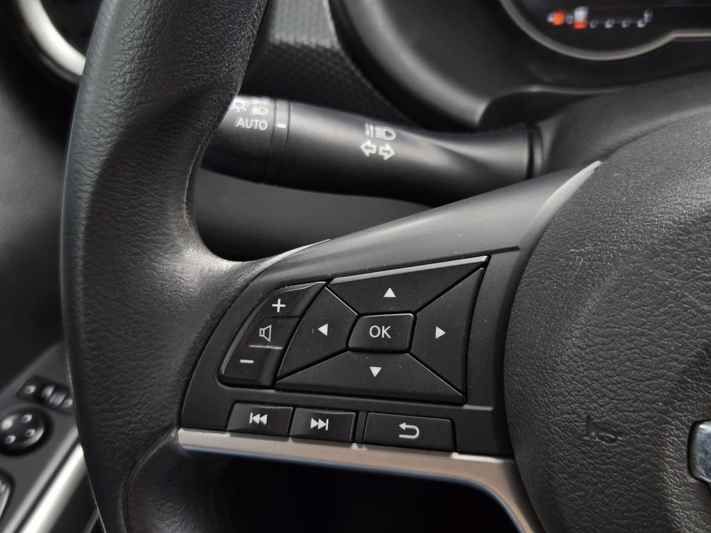 Used 2019 Nissan Kicks SV FWD image 25