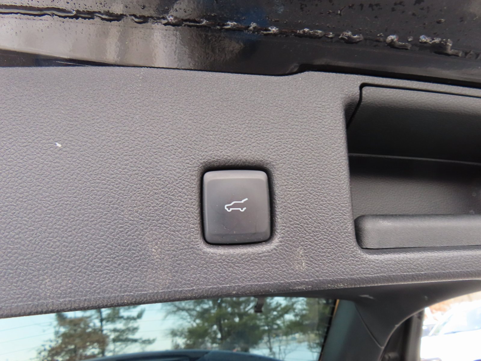 Certified 2022 Ford Escape Titanium w/ Class II Trailer Tow Package image 37