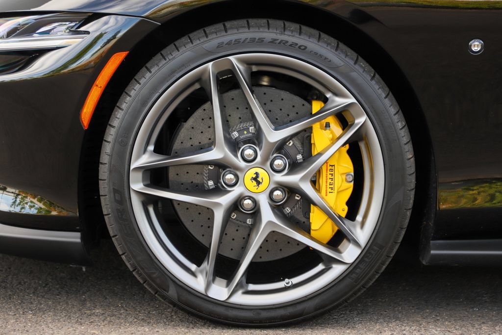 Certified 2025 Ferrari Roma Spider RWD image 51