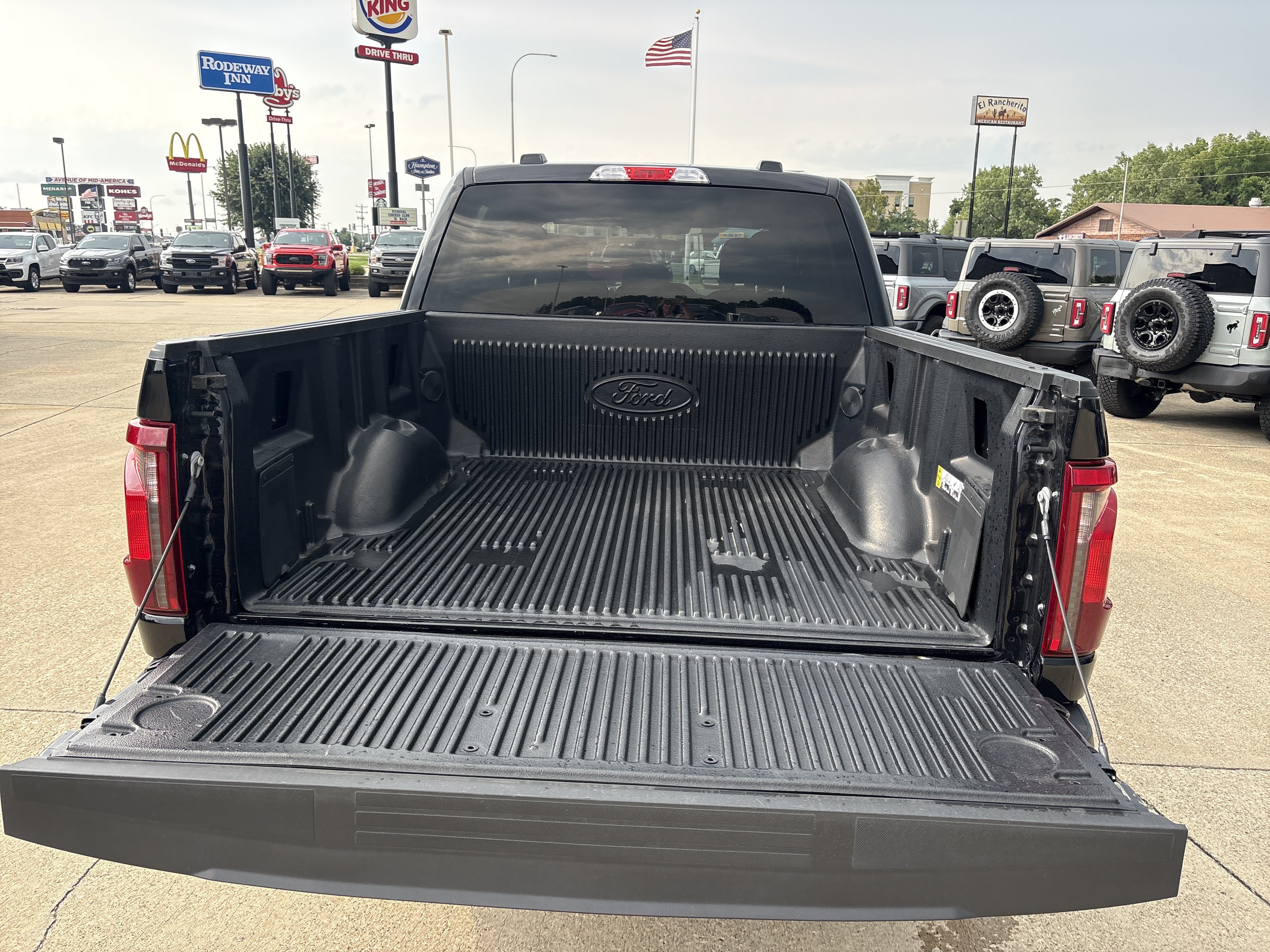 Used 2025 Ford F150 STX w/ STX Black Appearance Package RWD image 6