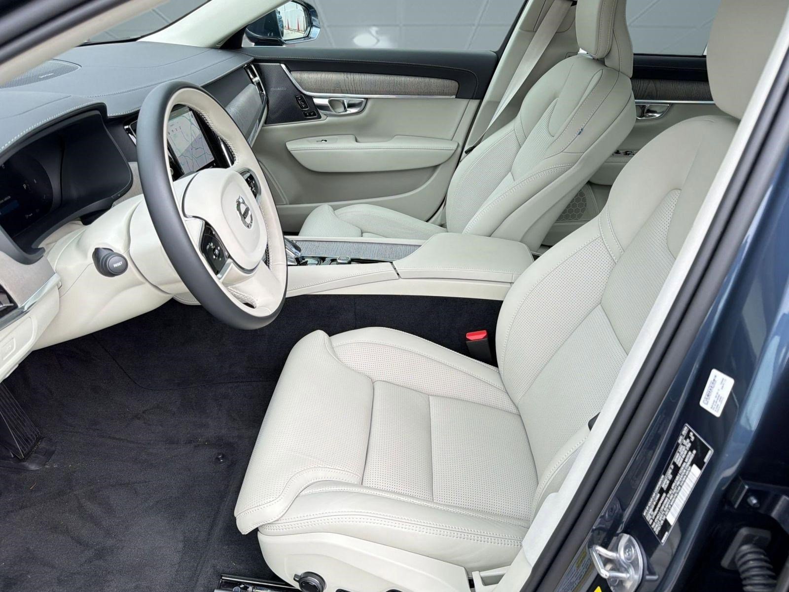 Certified 2025 Volvo S90 B6 Ultra image 5