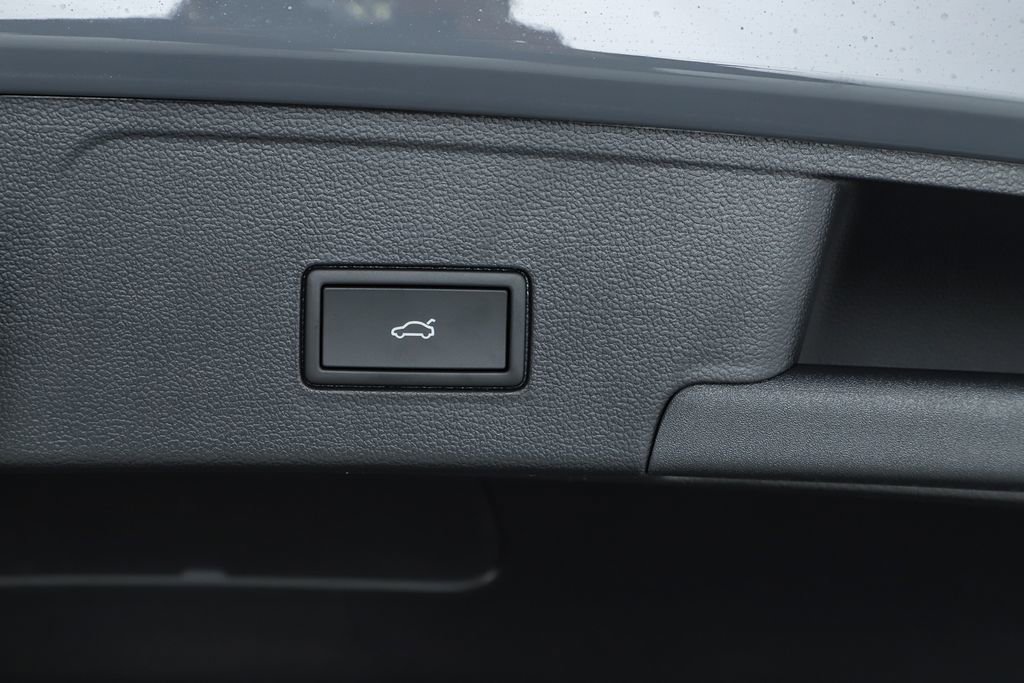 New 2026 Volkswagen Atlas Cross Sport SE image 68