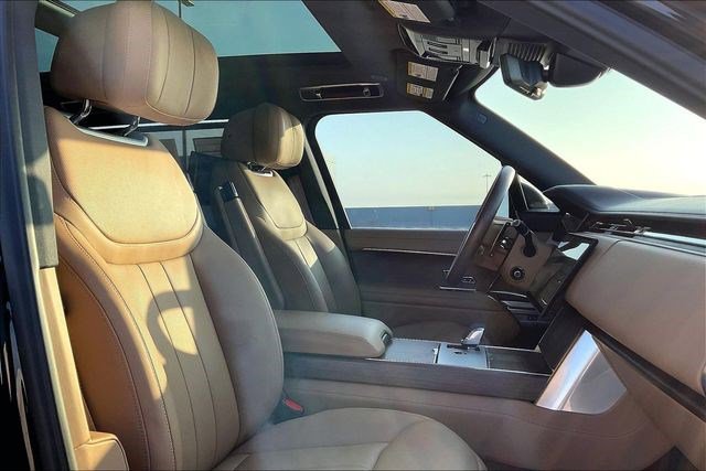 Used 2025 Land Rover Range Rover Long Wheelbase Autobiography image 7