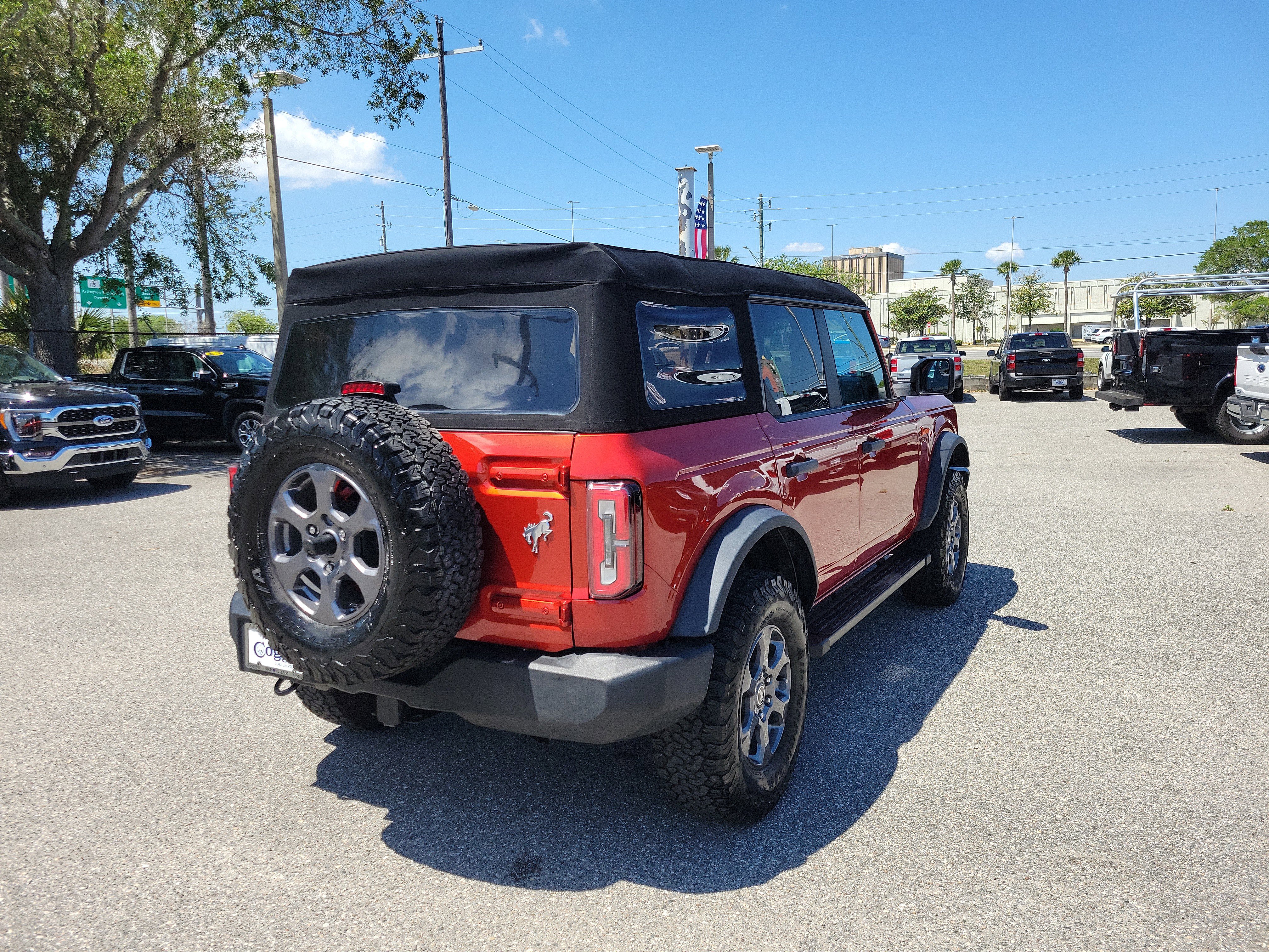 Used 2023 Ford Bronco Big Bend image 3
