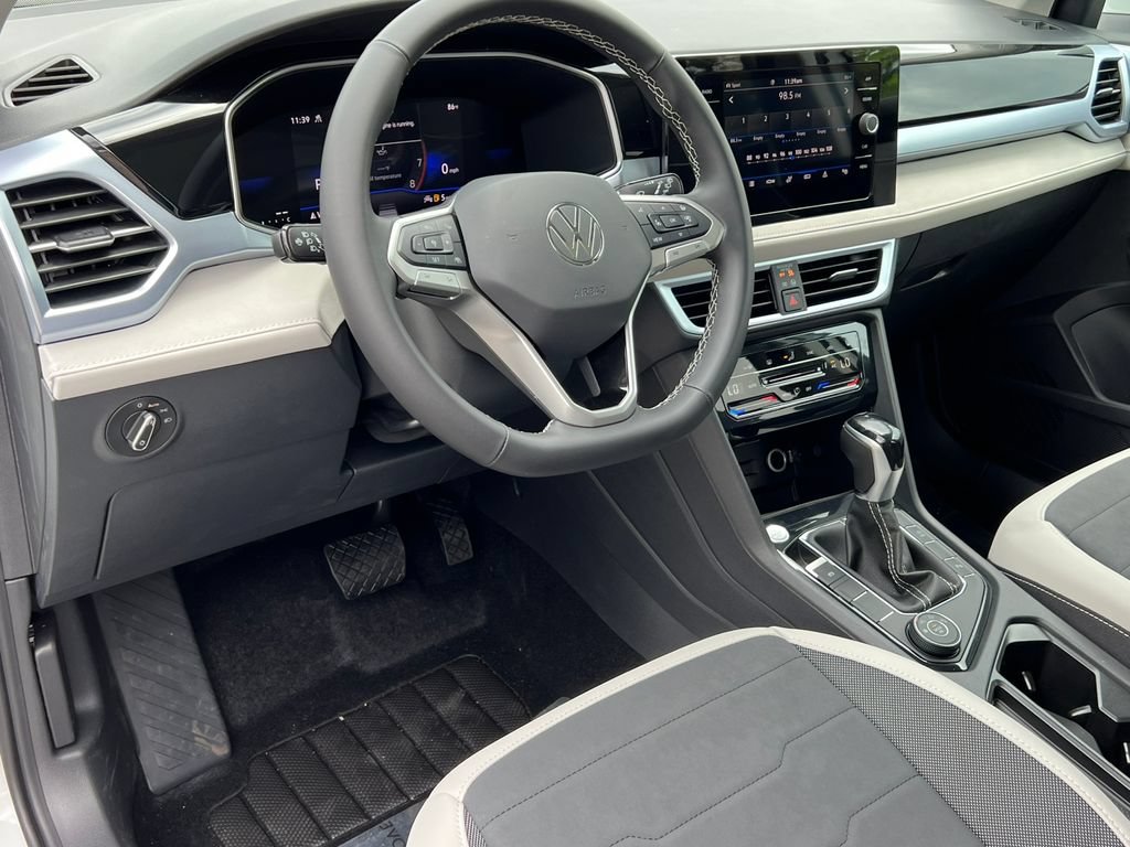 New 2026 Volkswagen Taos SE AWD/4WD image 16