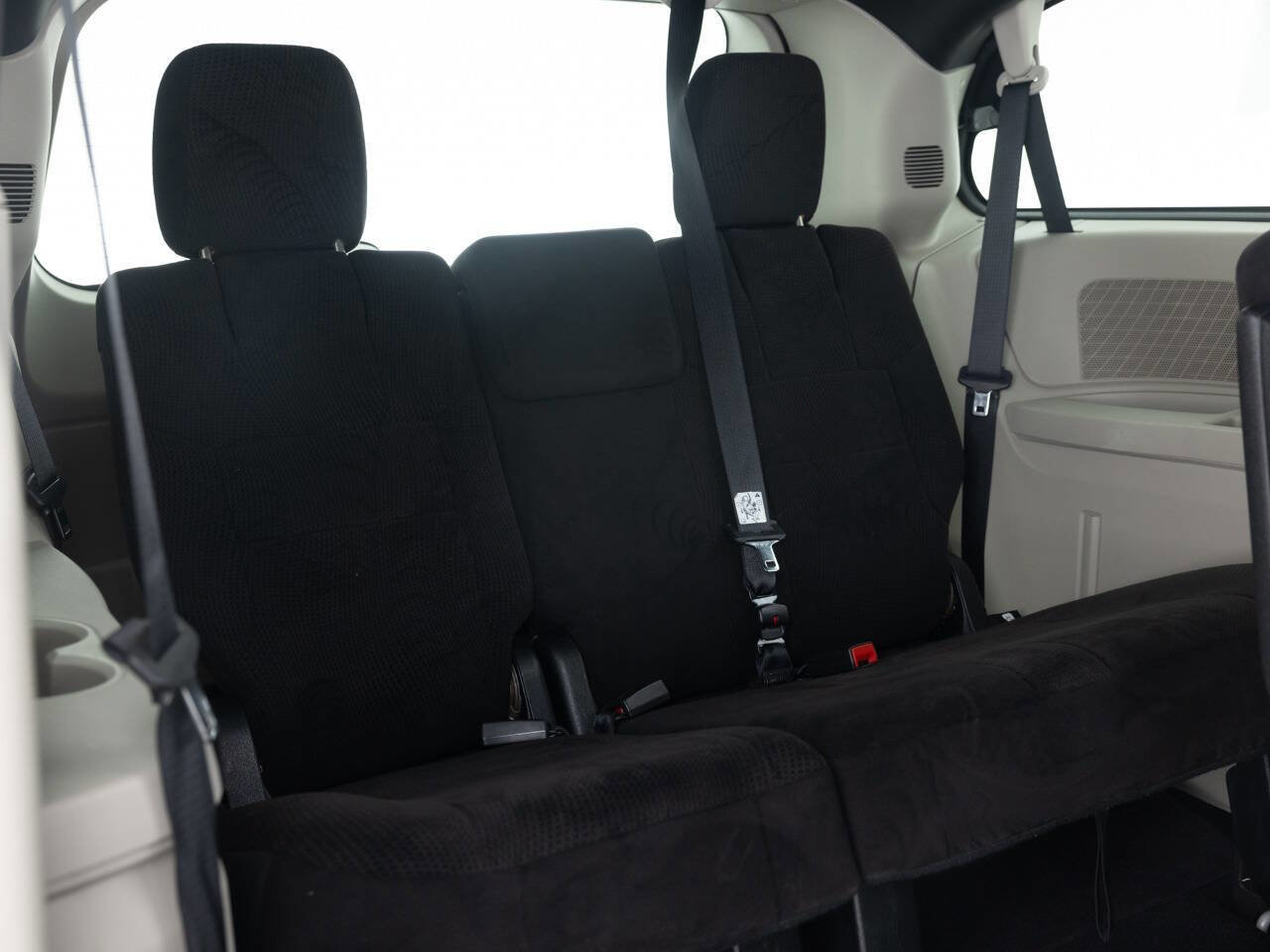 Used 2014 Dodge Grand Caravan SE FWD image 32