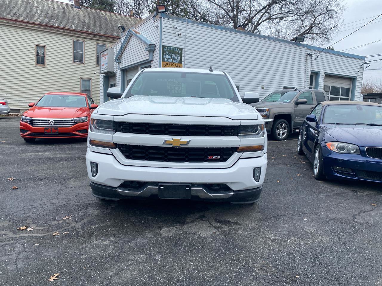Used 2019 Chevrolet Silverado 1500 LT w/ All Star Edition image 2