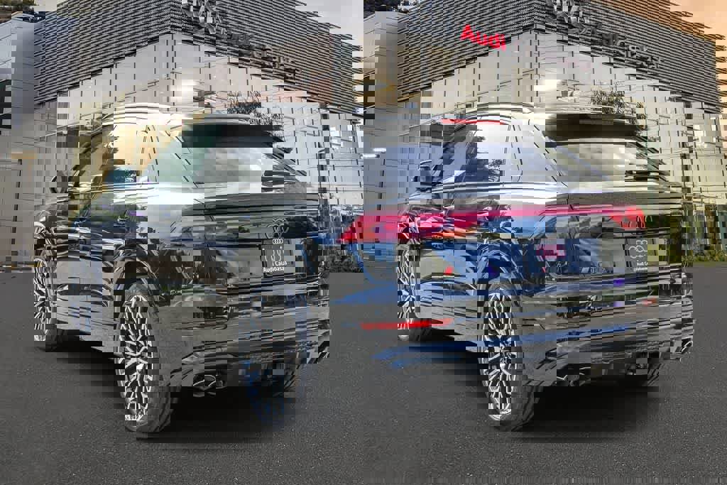 New 2026 Audi SQ8 Prestige image 2