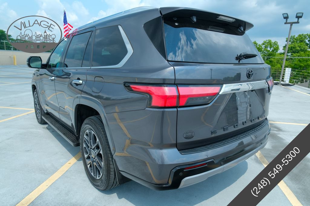 Used 2024 Toyota Sequoia Limited w/ Tow Technology Package AWD/4WD image 9