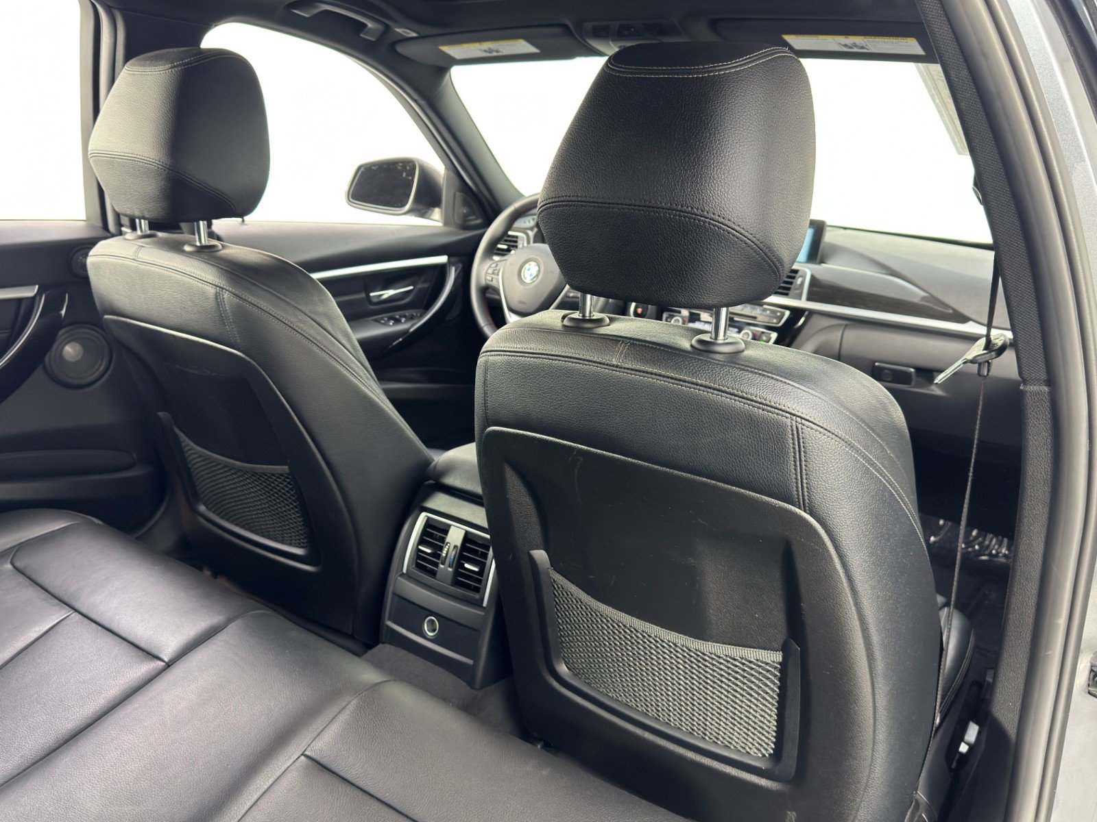 Used 2017 BMW 330e image 34