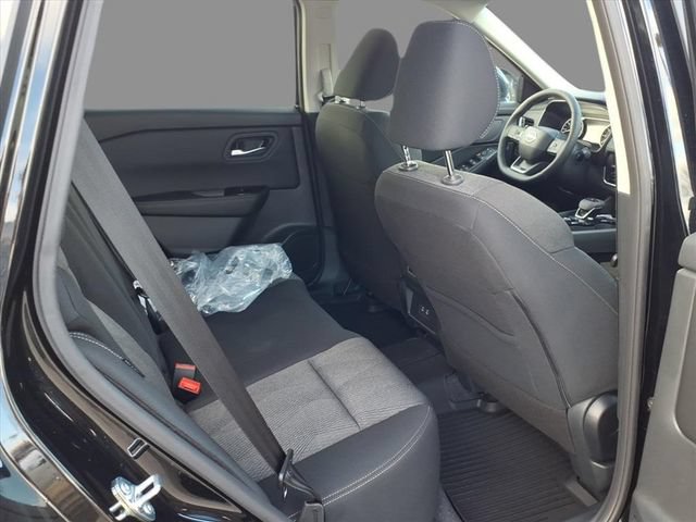 New 2026 Nissan Rogue SV w/ Cold Weather Package AWD/4WD image 11