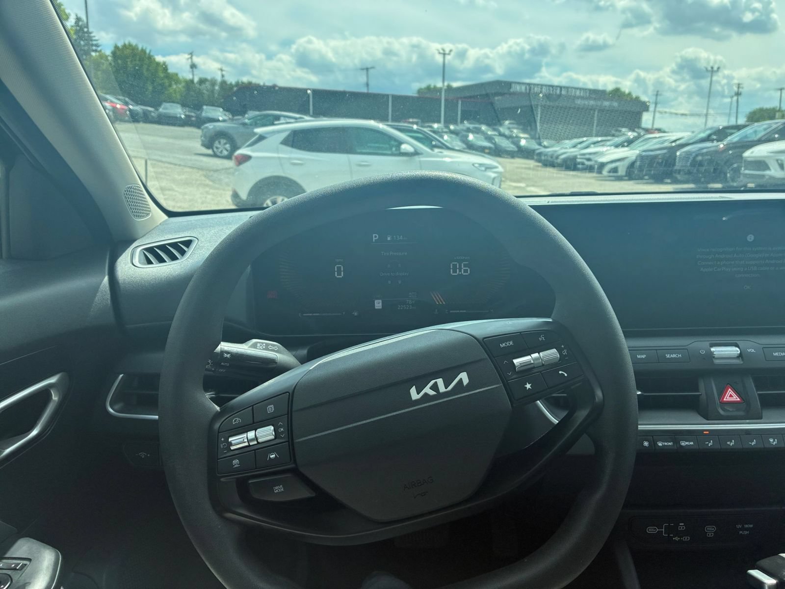 Used 2025 Kia K4 FWD image 29