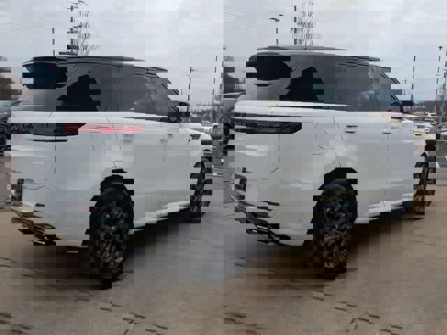 Used 2025 Land Rover Range Rover Sport Dynamic SE image 9