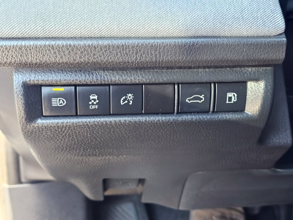 Used 2025 Toyota Camry LE FWD image 27