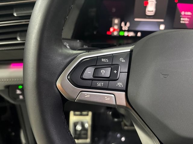 Used 2024 Volkswagen Atlas Peak Edition SEL AWD/4WD image 23