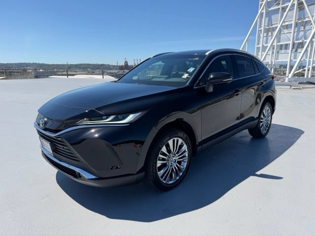 Certified 2023 Toyota Venza XLE AWD/4WD image 11