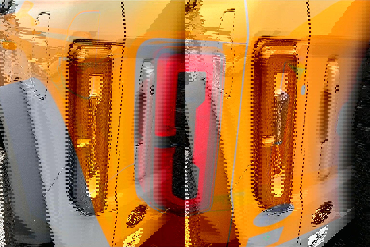 Used 2021 Ford Bronco First Edition AWD/4WD image 28