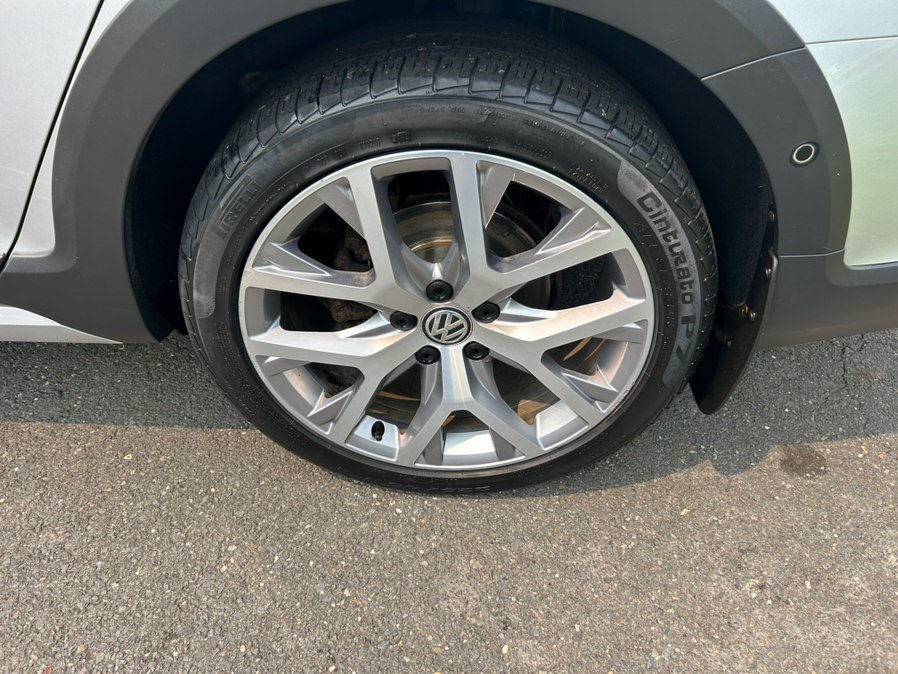 Used 2017 Volkswagen Golf Alltrack SEL AWD/4WD image 11