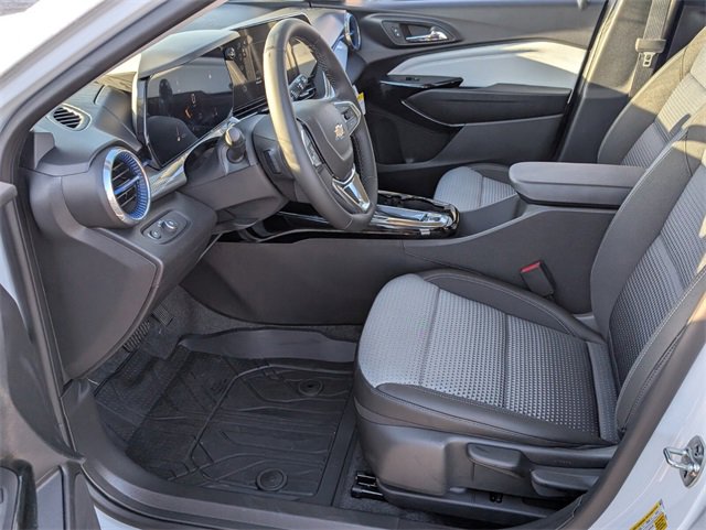 New 2025 Chevrolet Trax LT w/ Driver Confidence Package image 5