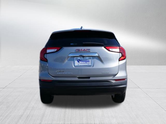 Used 2024 GMC Terrain SLE image 4