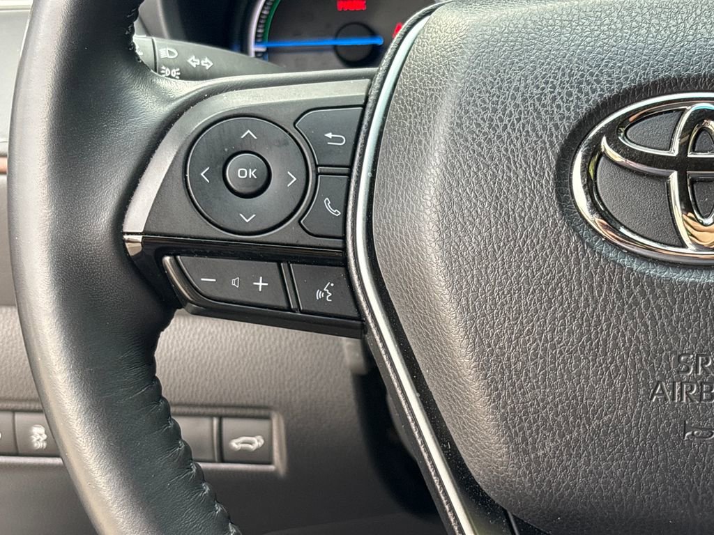 Used 2022 Toyota Venza XLE AWD/4WD image 18