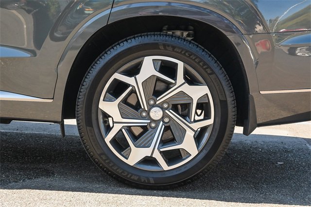 Certified 2022 Hyundai Palisade Calligraphy w/ Winter Package image 10
