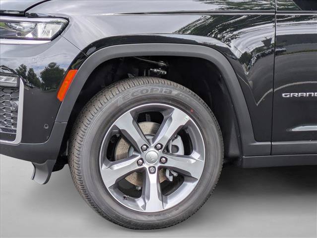 New 2026 Jeep Grand Cherokee Limited w/ Luxury Tech Group II AWD/4WD image 10
